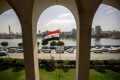 mcu hospital private or public|جدل في مصر بعد اعتماد قانون يمنح القطاع الخاص حق إدارة المستشفيات .